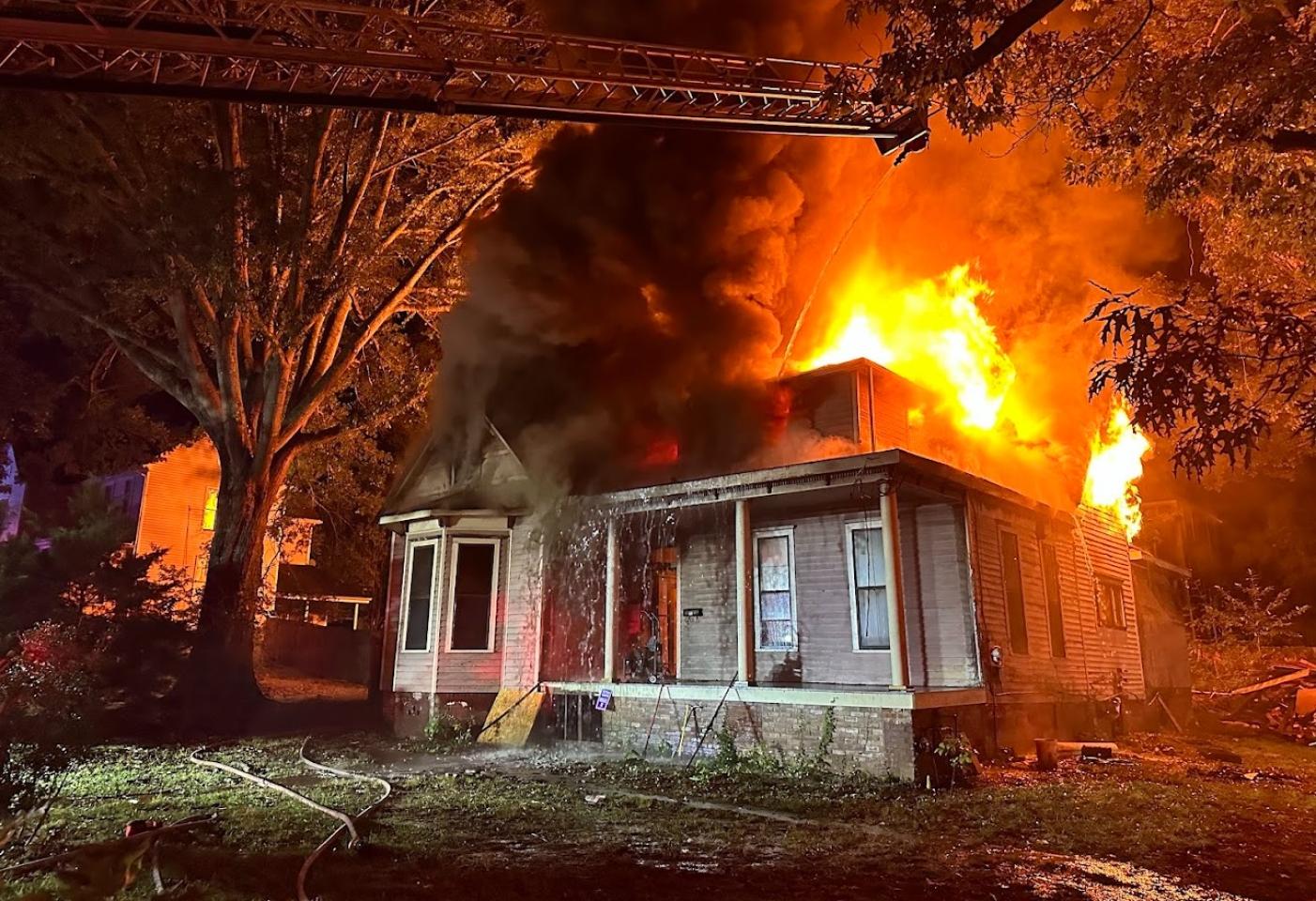 Incendio en Casa de St Elmo Ave