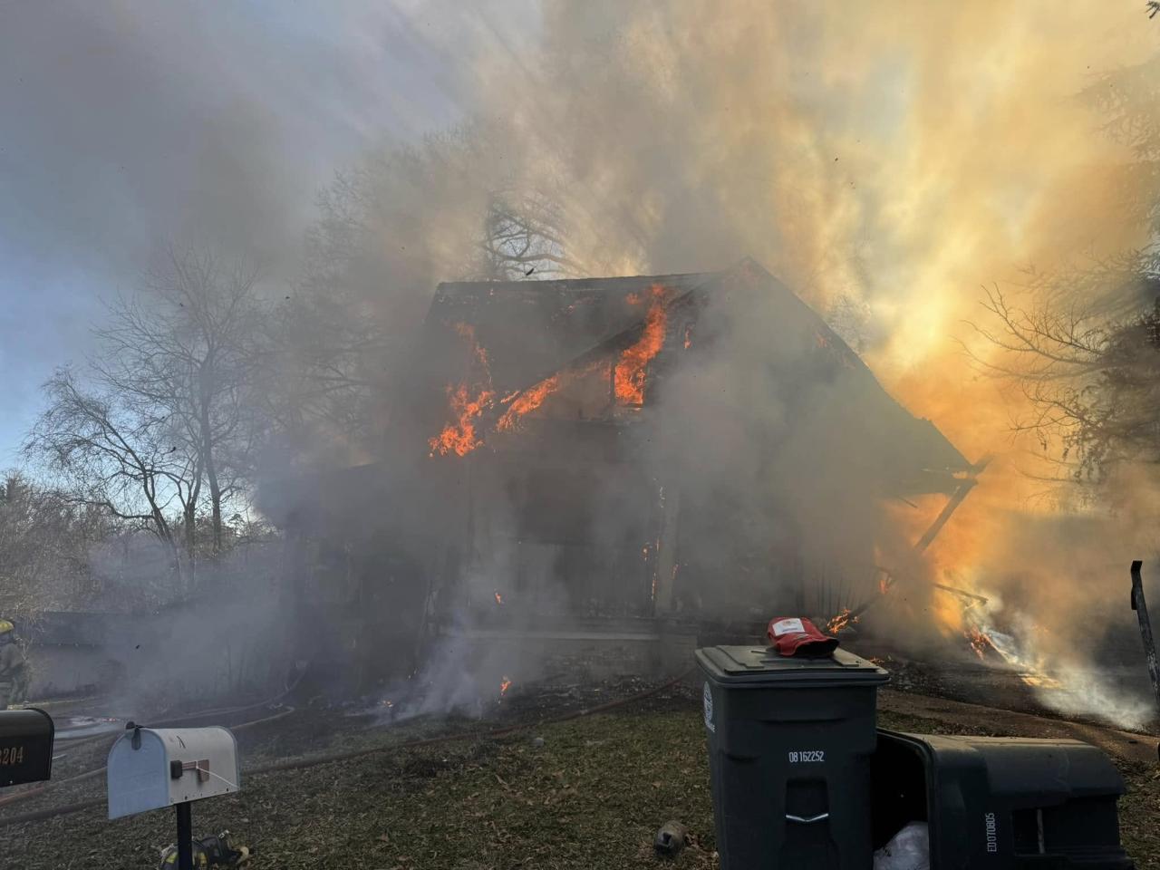 Two house fires worked simultaneously by Chattanooga Fire