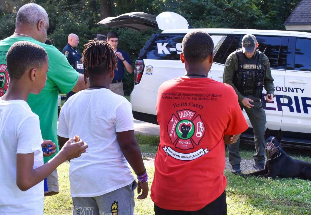 Campamento Juvenil 2023 de la Asociación Internacional de Bomberos Profesionales Negros