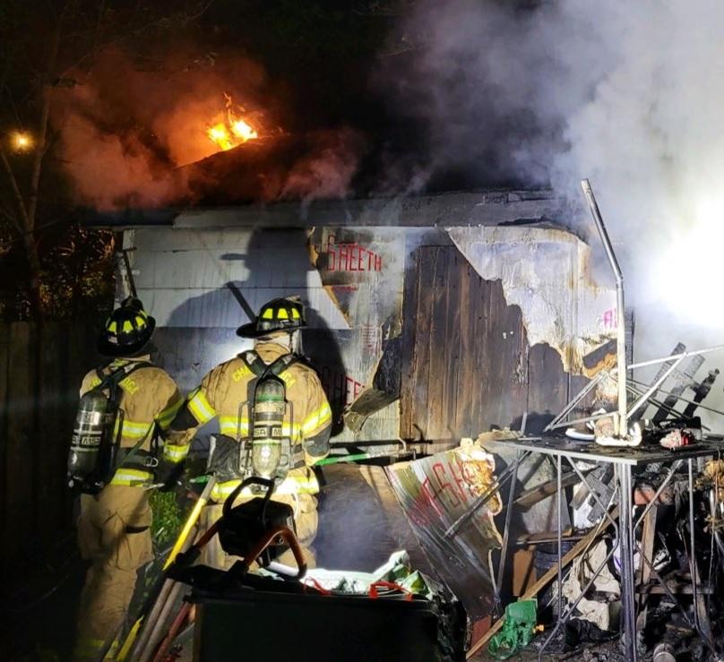 Incendio en una casa de East 50th St