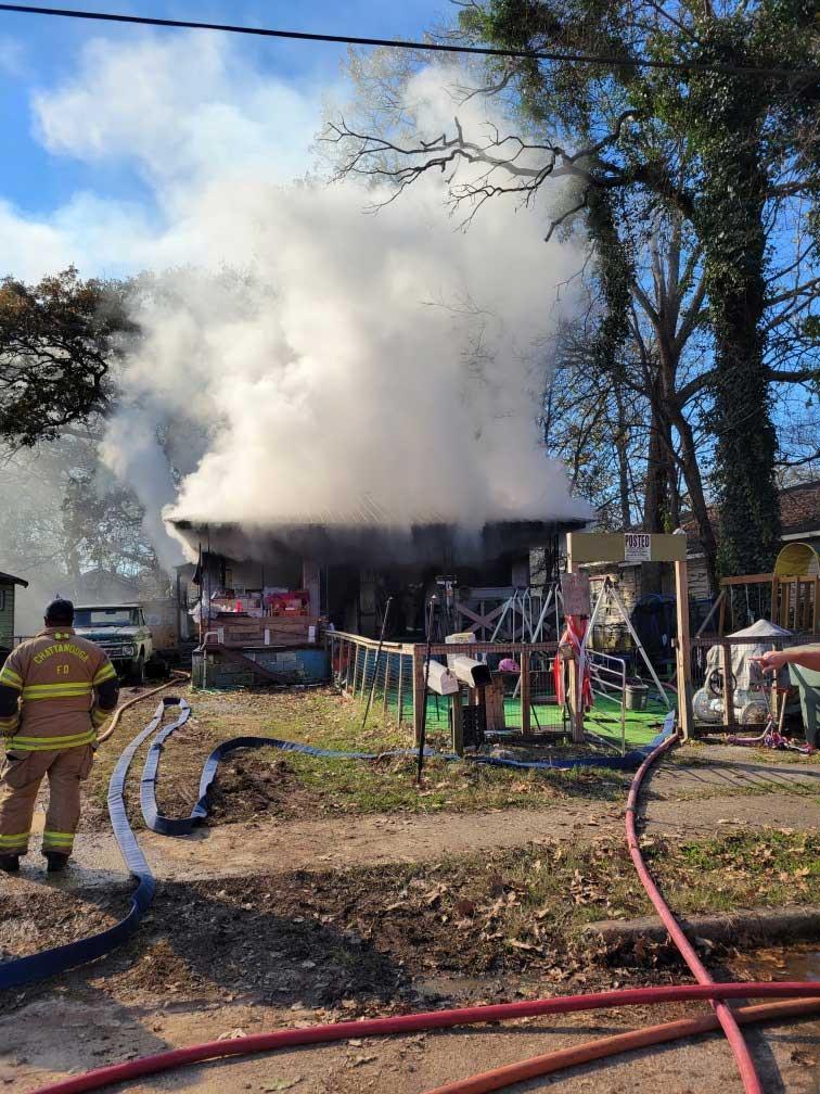 East Lake fire displaces residents