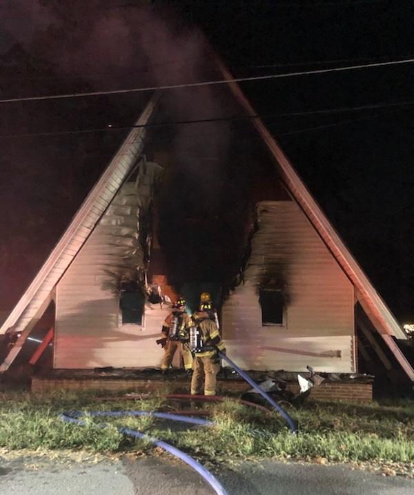 Family escapes burning home