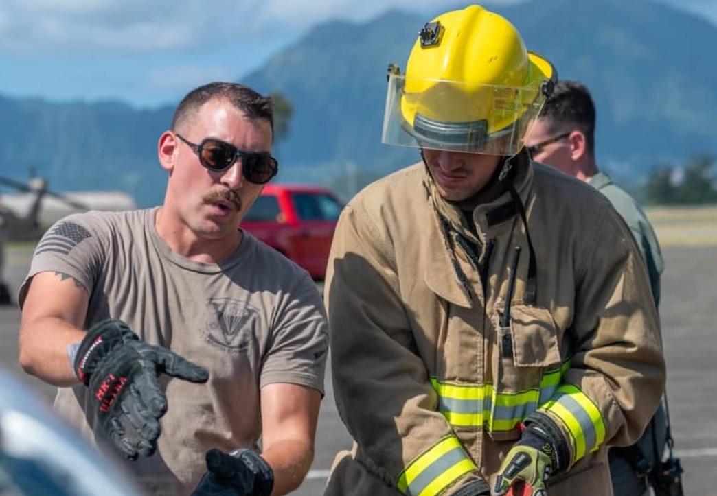Entrenamiento militar del Bombero Smelser