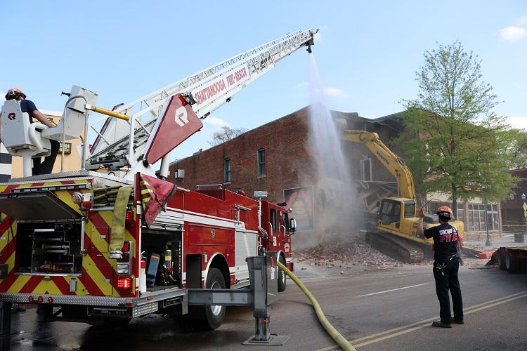 Local Restaurant on Market Street Destroyed in Building Collapse