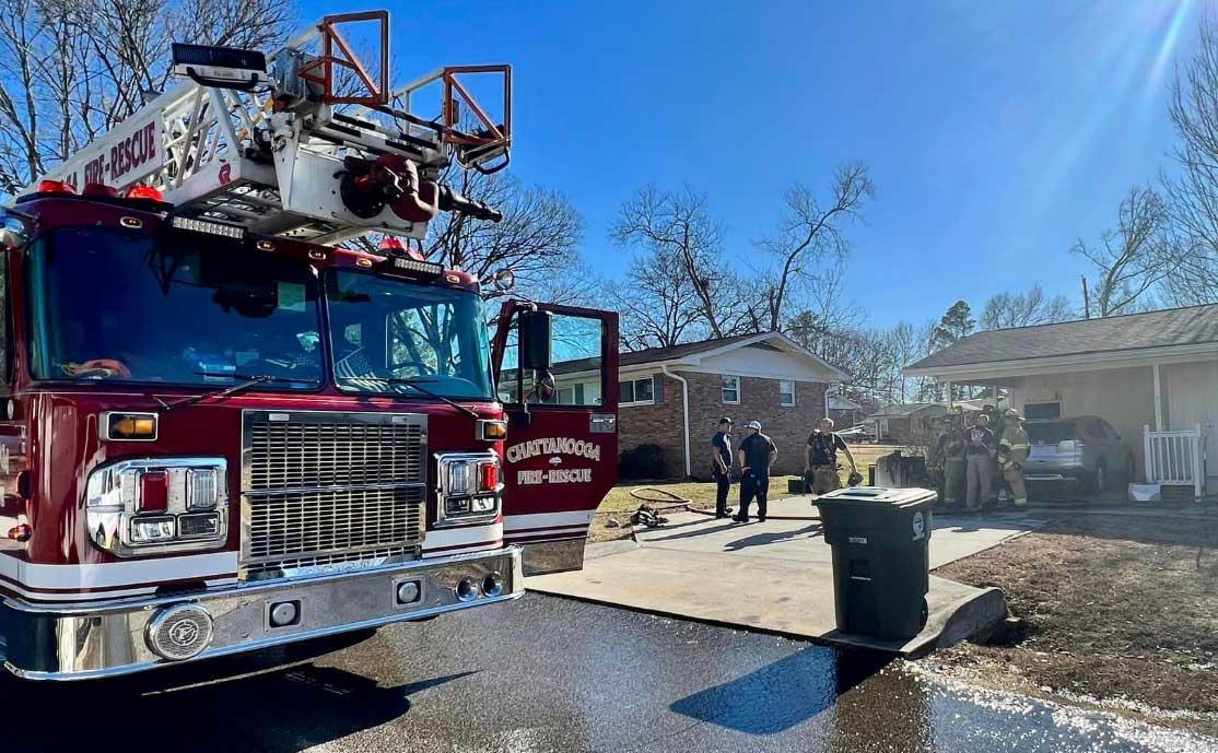 Casa en Plaxco Drive dañada por incendio