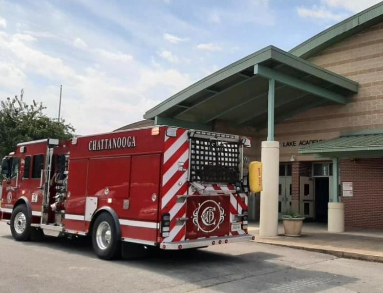 Pequeño incendio en East Lake Academy of Fine Arts