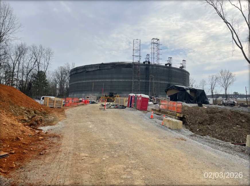 tanque de agua en construcción